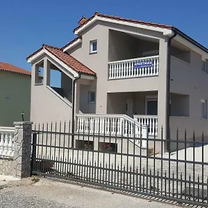 Rose Croazia